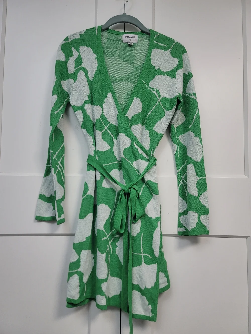 Diane von Furstenberg x Target Ginkgo Green Wrap Sweater Dress Tunic DVF Medium - Picture 2 of 7